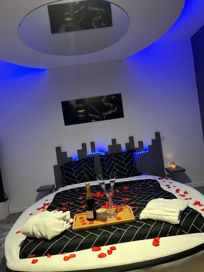 Love Room Gémozac Extérieur photo